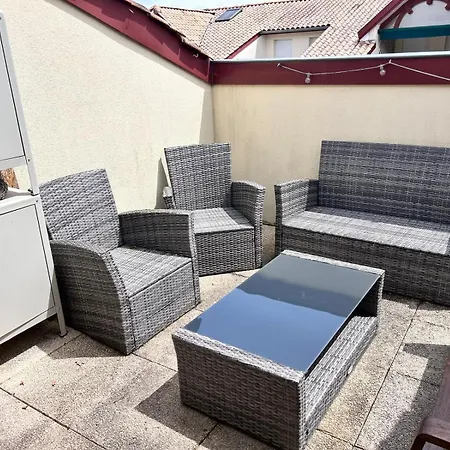Apartment 3 Cozy Rooms, 2 Steps From Bordeaux-merignac!